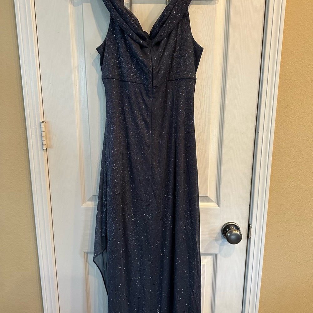 Elegant Dark Grey Sparkling Evening Gown, Size 16, Very Flattering! - Picture 3 of 10